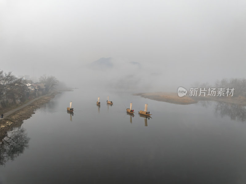 浙江丽水古堰画乡画廊孤帆丽影晨雾航拍