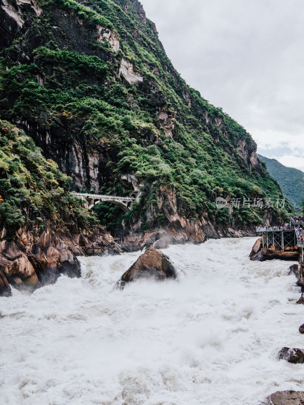 迪庆藏族自治州虎跳峡景区