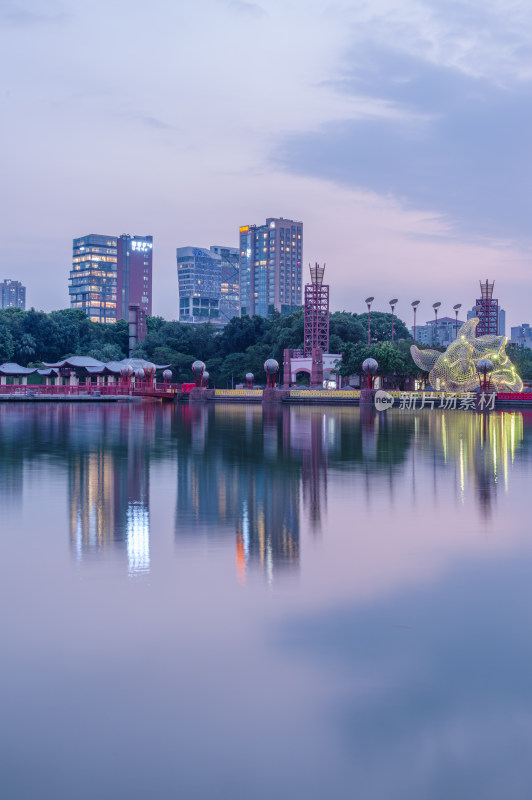 佛山千灯湖公园城市摩天大楼建筑夜景灯光