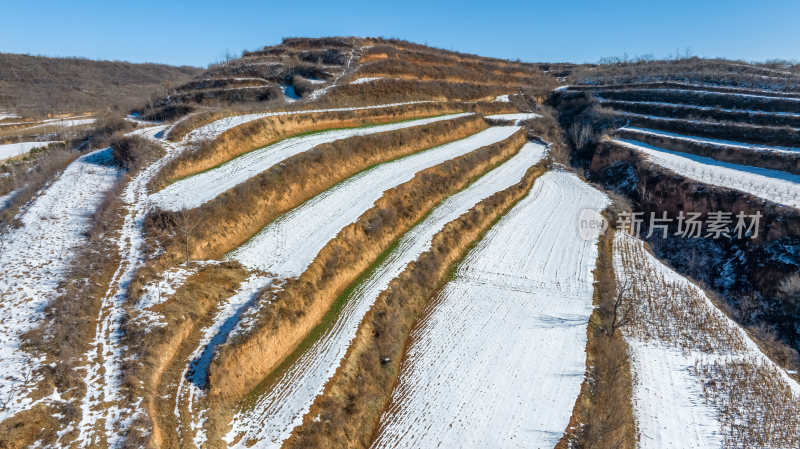 梯田航拍全景自然风景冬天下雪地形地理