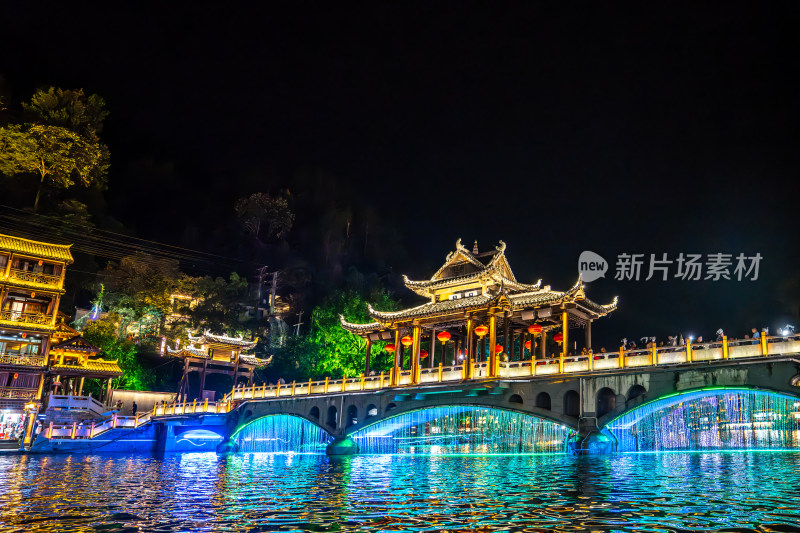 中国湖南湘西凤凰古城夜景