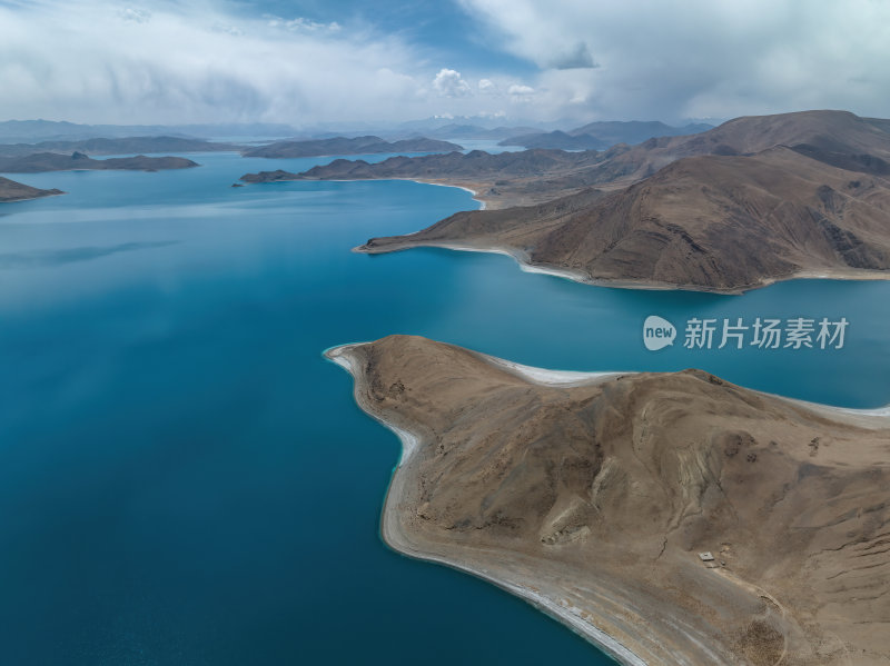 西藏山南羊卓雍措圣湖神湖蓝色高空航拍