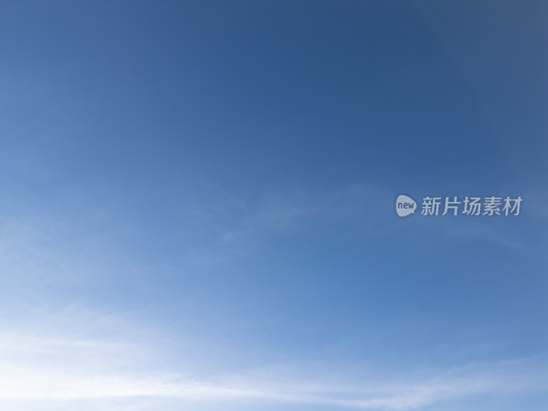 无人机高空航拍的天空