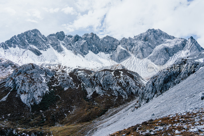 丽江玉龙雪山大峡谷