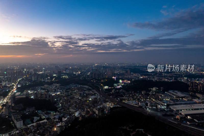 广东东莞城市夜幕降临晚霞航拍摄影图