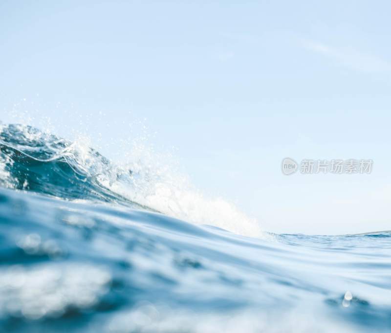 大海海浪波涛汹涌浪花巨浪