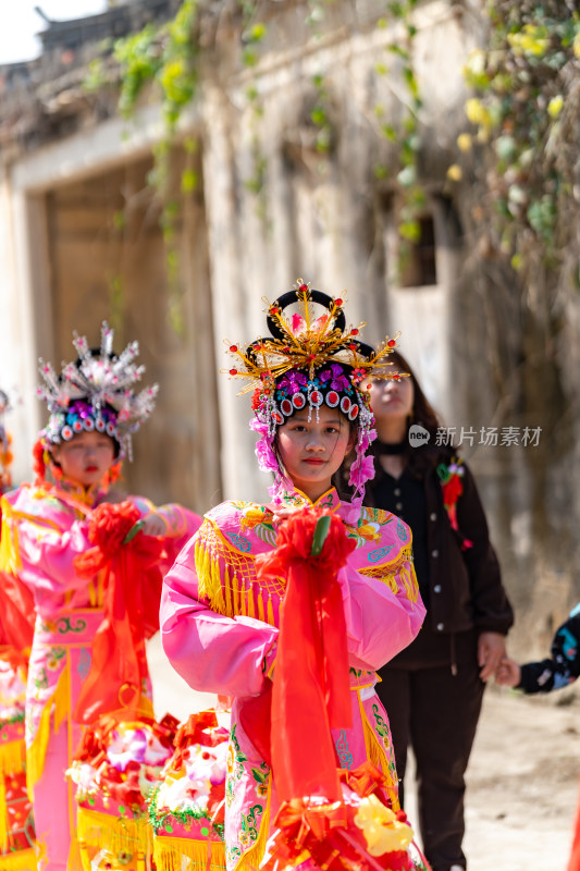 广东潮汕中国非遗英歌舞古镇戏曲盛装巡游