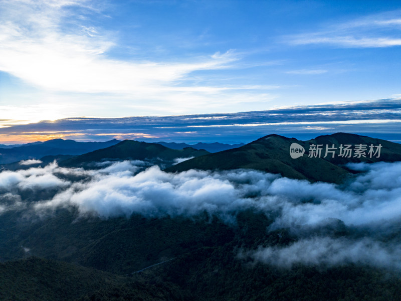 高山云海自然风光航拍摄影图