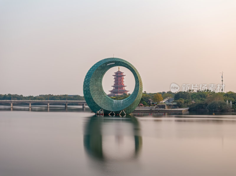 福建厦门集美水月广场杏林阁日落夜景航拍