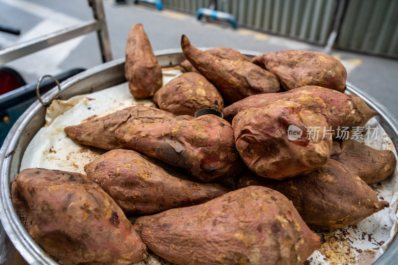 冬季美食烤红薯