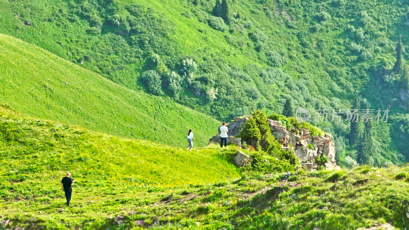 新疆天山山脉独库公路航拍