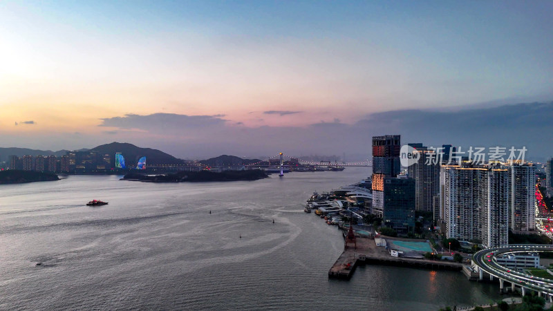 福建厦门城市晚霞夜幕降临夜景航拍