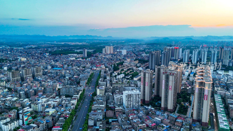 广西来宾城市晚霞夕阳航拍图