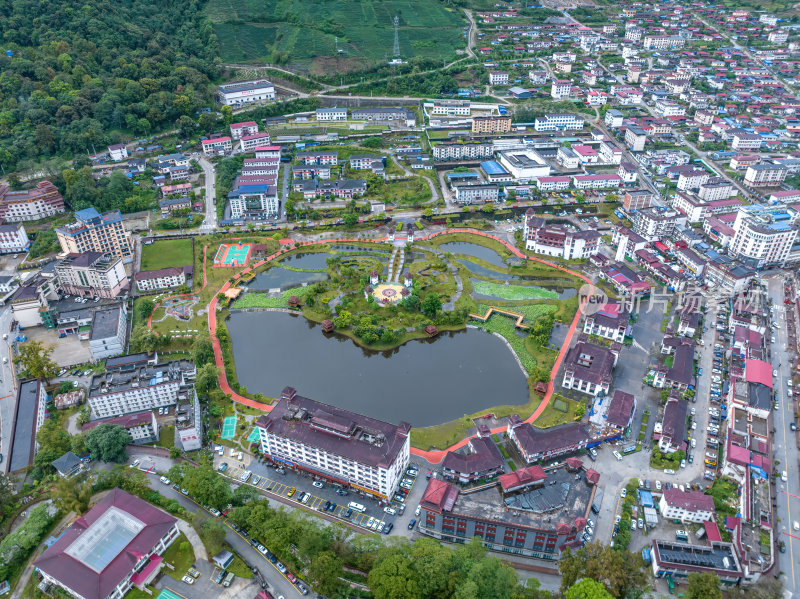 西藏林芝莲花圣地墨脱热带雨林云雾高空航拍