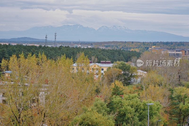 长白山，二道白河镇各个公园的秋天景色