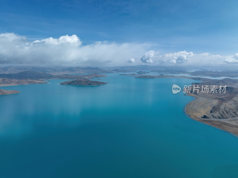 西藏山南羊卓雍措圣湖神湖蓝色高空航拍