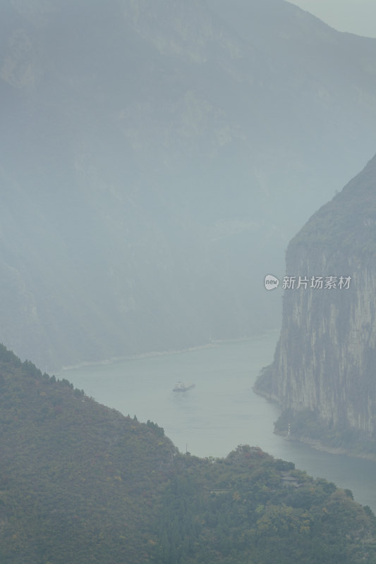 长江三峡奉节瞿塘峡山水风光