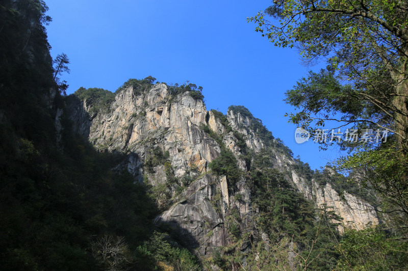 山峰 峭壁 山崖 大明山