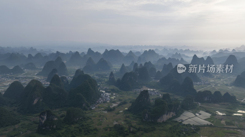 广西桂林山水水墨中国风