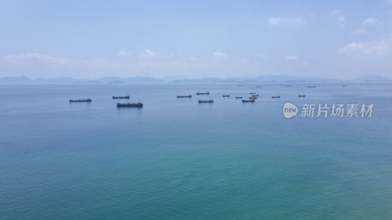 深圳官湖海上船只远景全景