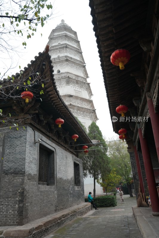 山西太谷无边寺白塔