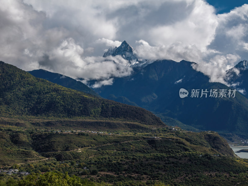 西藏林芝索松村南迦巴瓦峰雪山航拍