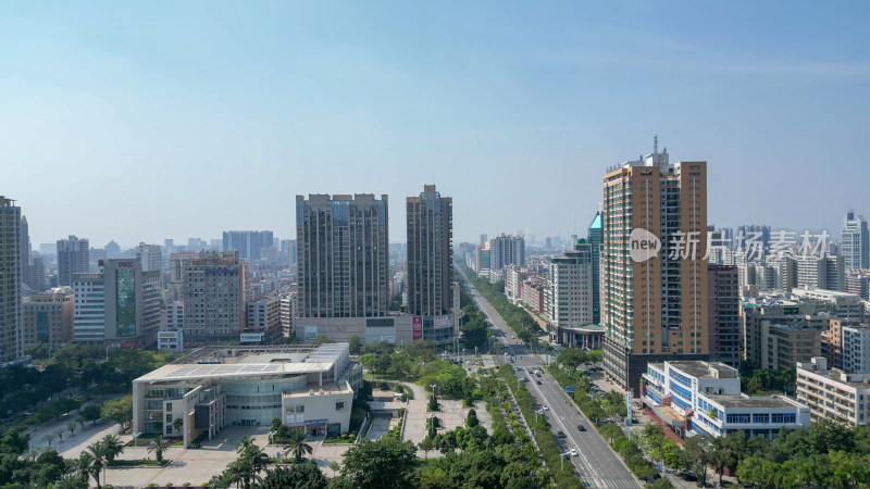 航拍广东茂名图书馆文化广场