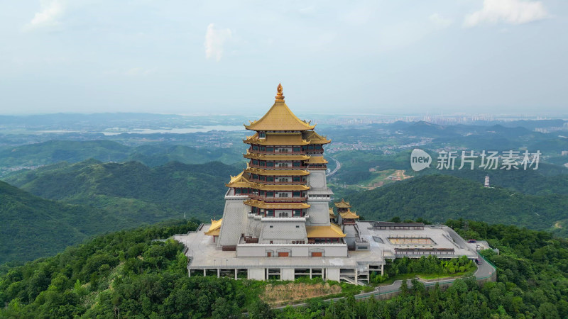 航拍湖北黄石东方山风景区东昌阁