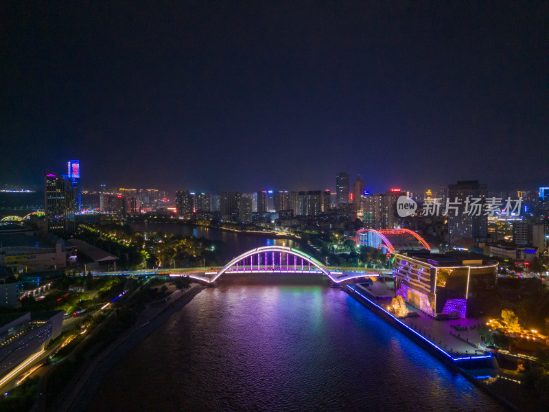 甘肃兰州金雁黄河大桥夜景