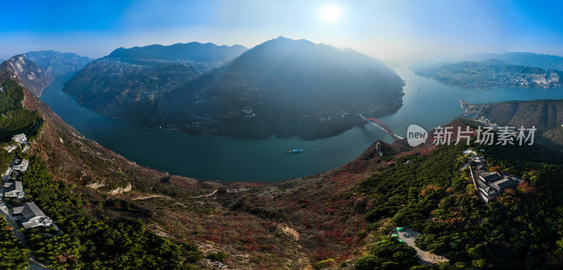 长江三峡巫峡红叶