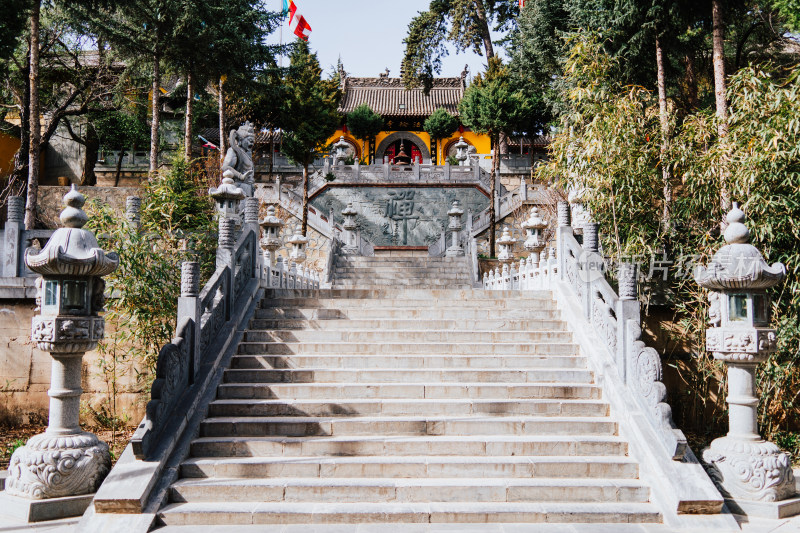 平凉市崆峒山法轮寺