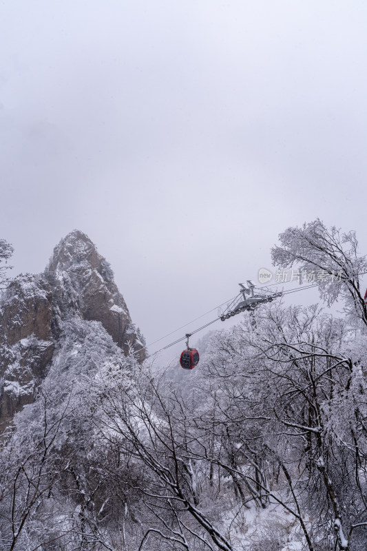 老君山下雪大山森林雾凇景观