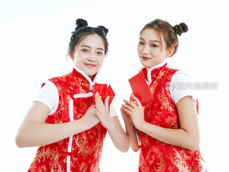 白色背景下身穿喜庆服饰的中国可爱少女