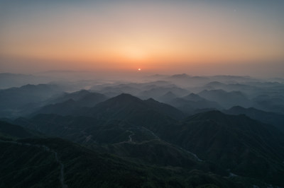 杭州牵牛岗群山日出