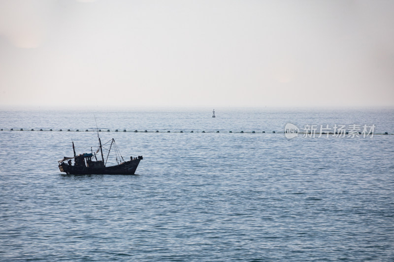 山东青岛第三海水浴场海滨海岸海滩海天景观