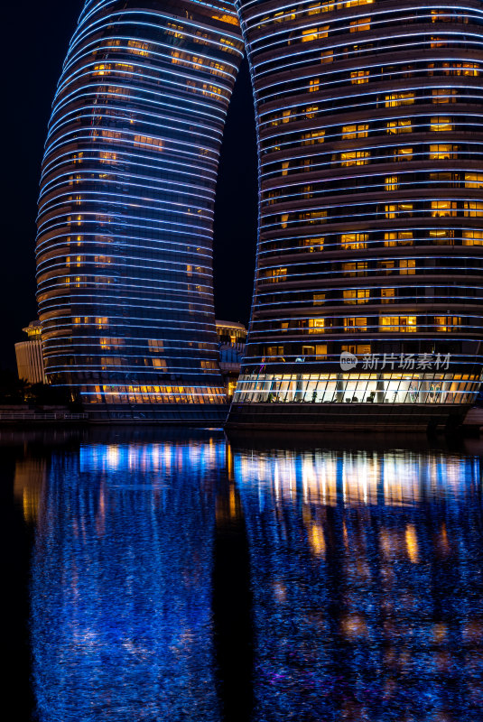 浙江湖州太湖月亮广场月亮酒店景观夜景