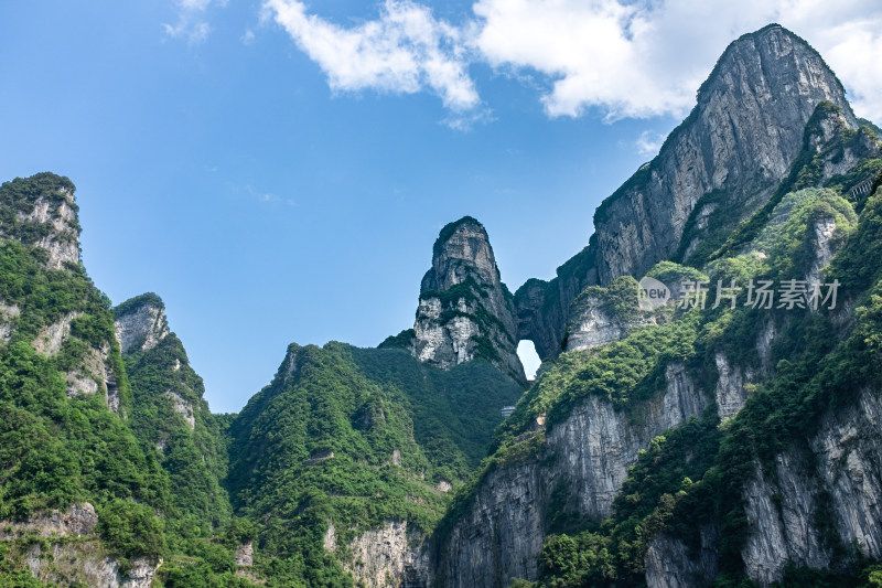 张家界天门山天门洞索道景观