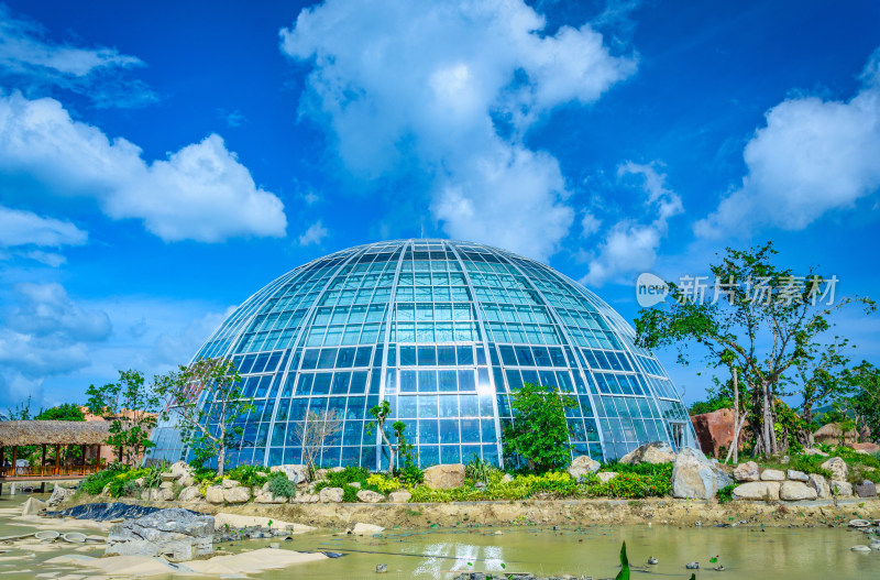 越南芽庄珍珠岛游乐园园林玻璃房屋温室