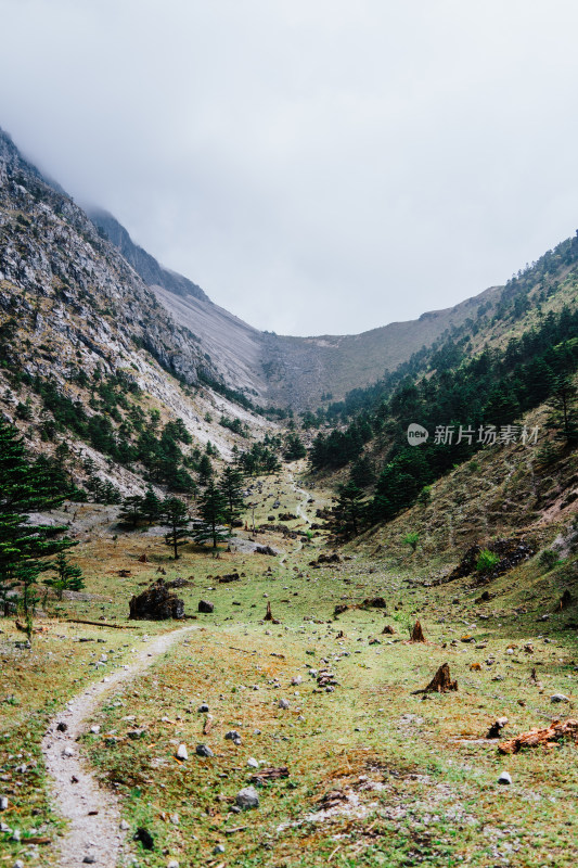 丽江玉龙雪山干河坝山脊线