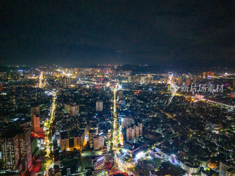 广西玉林城市交通夜景航拍图