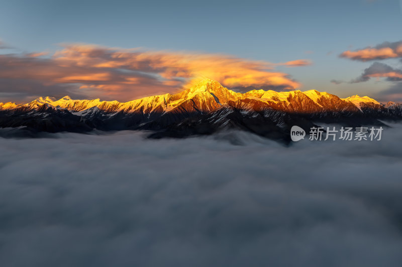 四川甘孜州子梅垭口云海贡嘎雪山高空航拍