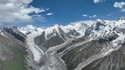 壮丽雪山