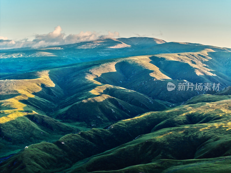 青海湖沿岸美景