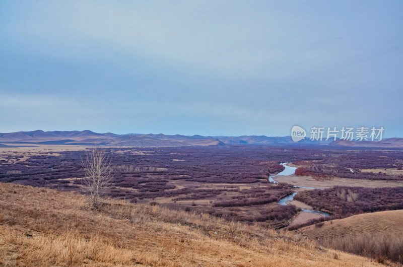 内蒙古呼伦贝尔额尔古纳湿地公园河湾秋景