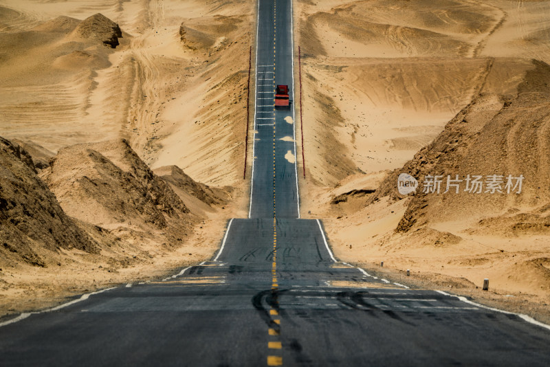 青海海西315国道最美沙漠公路