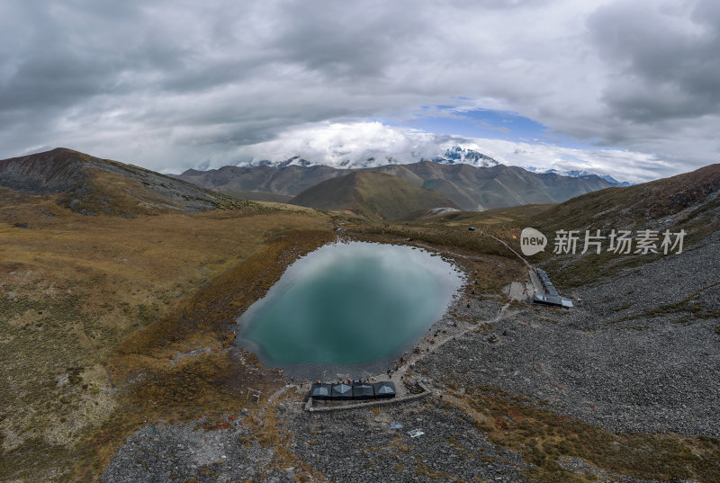 四川甘孜州冷嘎措网红贡嘎雪山高空航拍