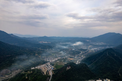 青山绿水大好河山航拍图