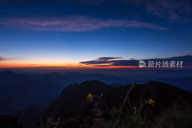 四川雅安牛背山云海