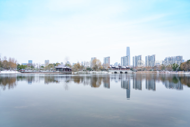 武汉沙湖公园冬天雪景