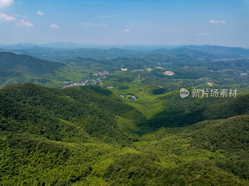 夏季白天航拍常州溧阳天目山南山竹海景区